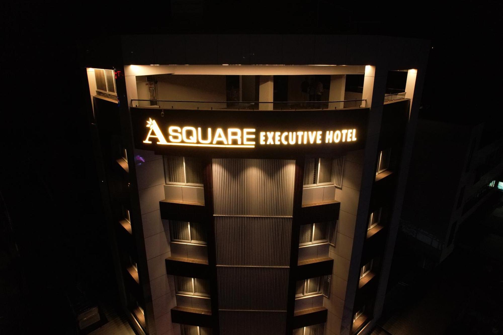 A Square Executive Hotel Аурангабад Екстериор снимка