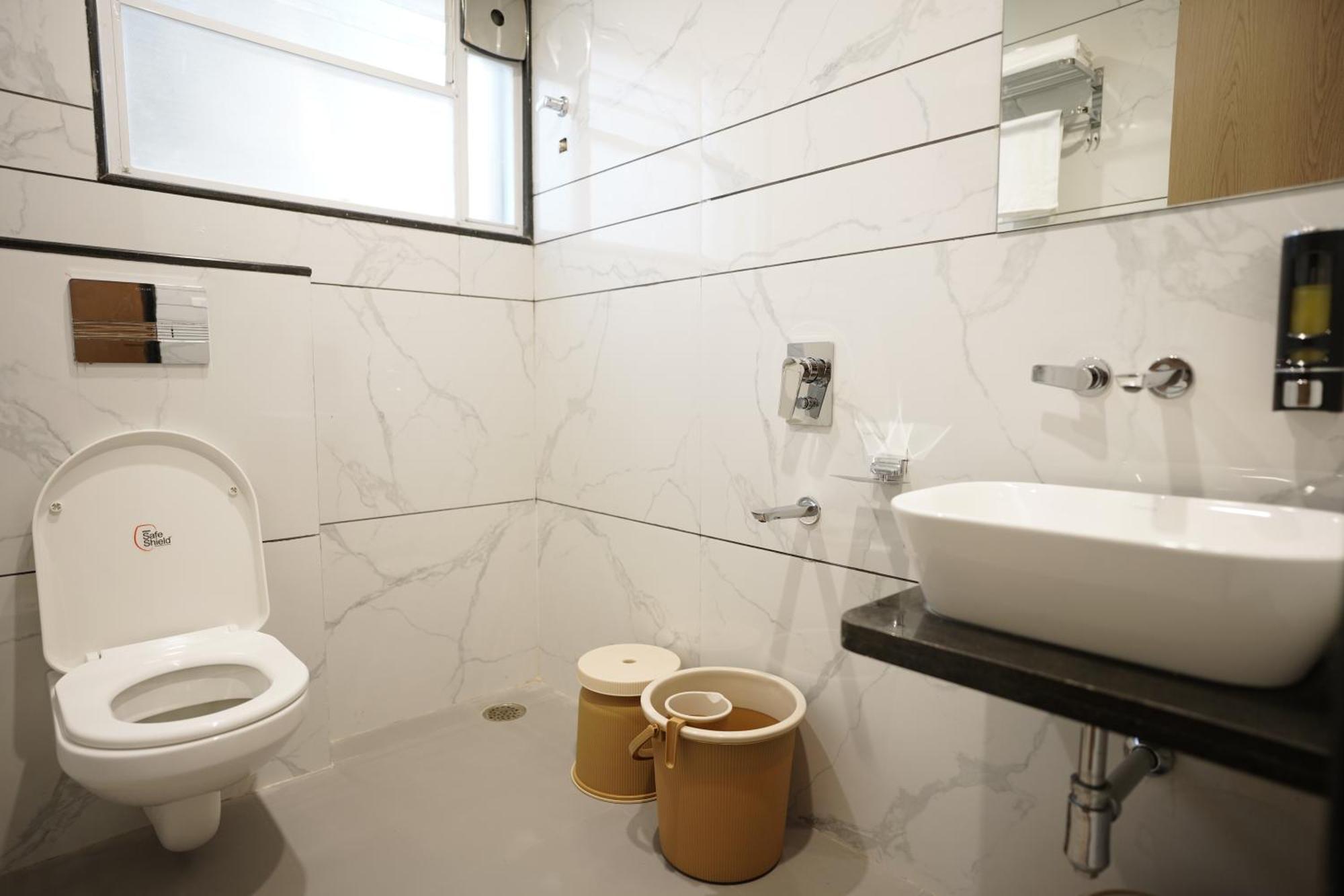 A Square Executive Hotel Аурангабад Екстериор снимка
